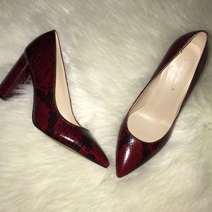 Marc Fisher deep red blocked heeled shoes